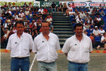 triolmos.jpg (36082 octets)